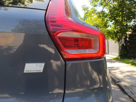 VOLVO XC40 T5 R-DESIGN RECHARGE HYBRID FWD AT 5P 2023