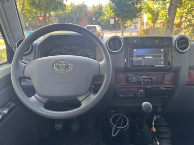 TOYOTA LANDCRUISER SERIE 79 2023