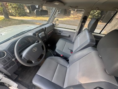 TOYOTA LANDCRUISER SERIE 79 2023