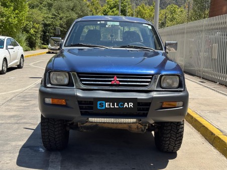 MITSUBISHI L200 2.4 BENCINERA 2002