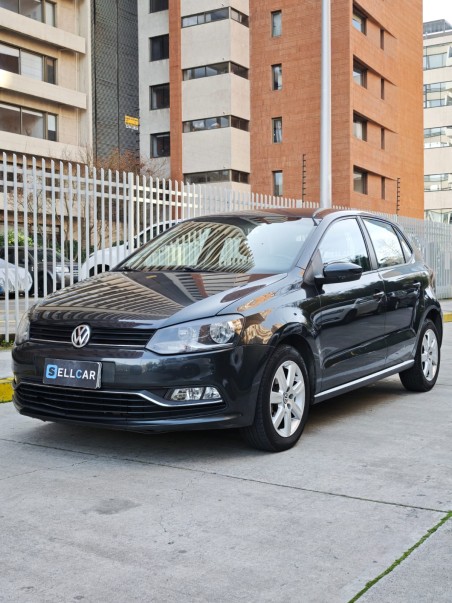 VOLKSWAGEN POLO HIGHLINE 1.6 2016