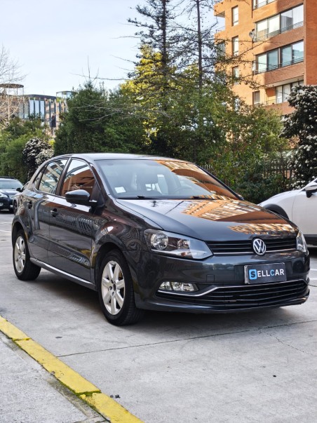 VOLKSWAGEN POLO HIGHLINE 1.6 2016
