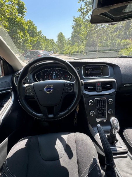 VOLVO V40 T4 2013