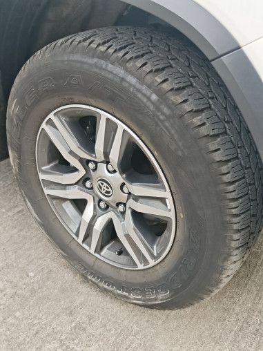 TOYOTA FORTUNER 2.7 2023