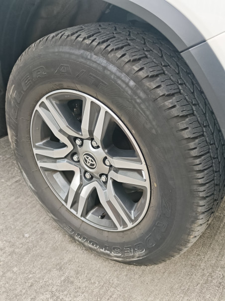 TOYOTA FORTUNER 2.7 2023