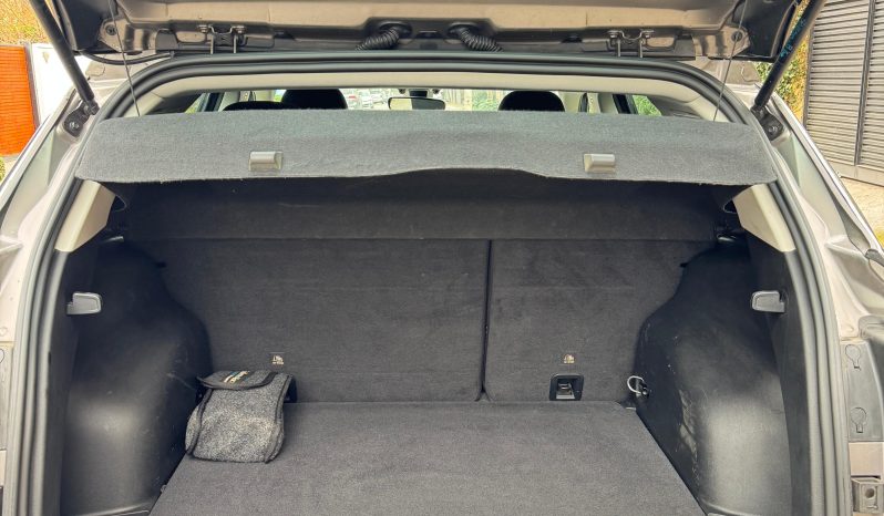 
								JEEP COMPASS LATITUDE 2020 full									