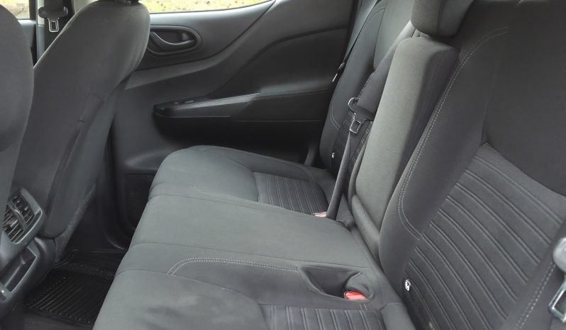 
								NISSAN NAVARA SE 4X4 2023 full									