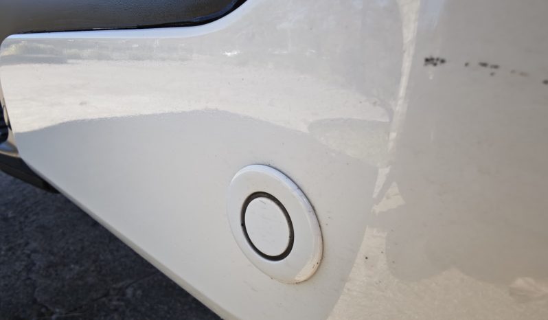 
								NISSAN NAVARA XE 4X4 AT 2024 full									