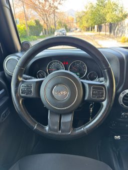 
										JEEP WRANGLER UNLIMITED SAHARA AUT 2014 full									
