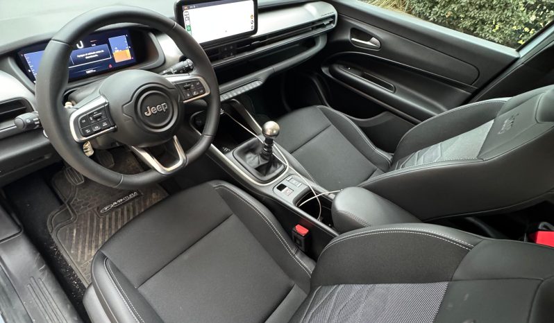 
								JEEP AVENGER LONGITUDEX 2025 full									